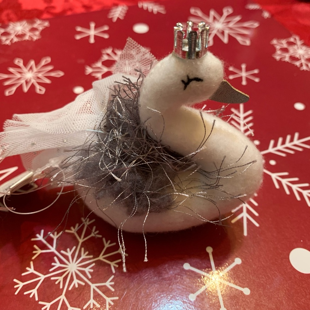 Fabric Swan Christmas Tree Ornament - Wondershop. NWT WHITE